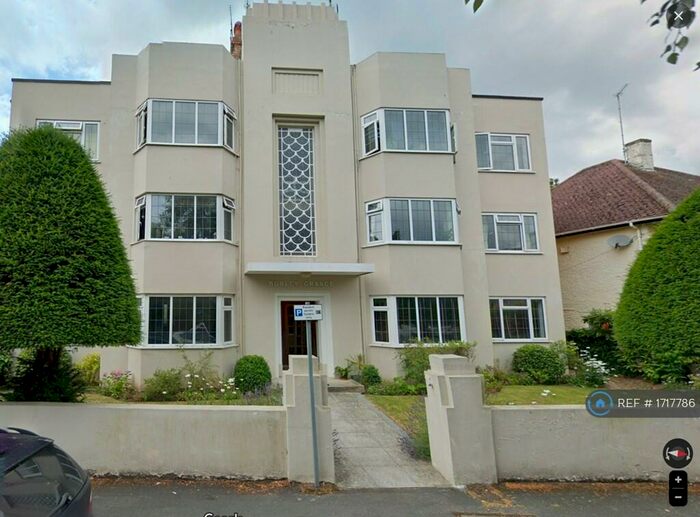 2 Bedroom Flat To Rent In Burley Grange, Bournemouth, BH1