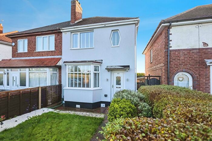 3 Bedroom Semi Detached House For Sale In Burford Road, Kingstanding, Birmingham, B44