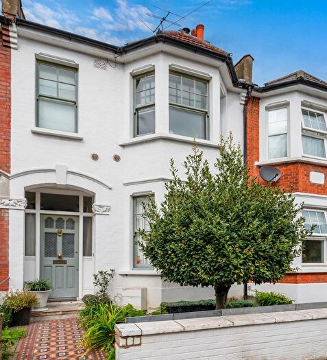 3 Bedroom Terraced House For Sale In Hartham Road, Isleworth, TW7