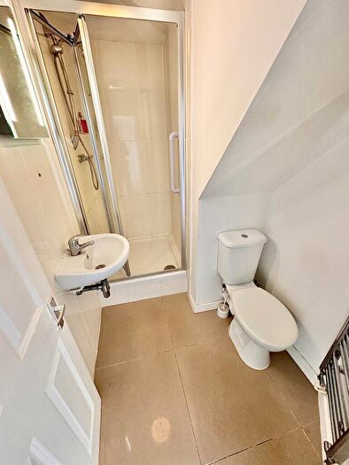 1 Bedroom Flat For Sale In Southbourne Overcliff Drive, Southbourne, Bournemouth, BH6
