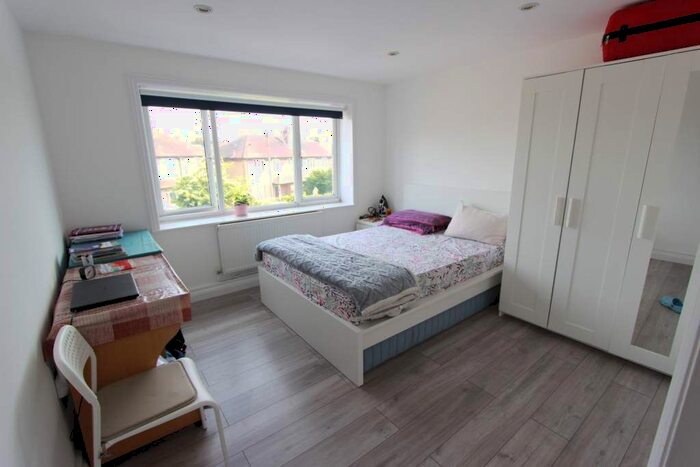 2 Bedroom Flat To Rent In Byron Road, Wembley, HA0