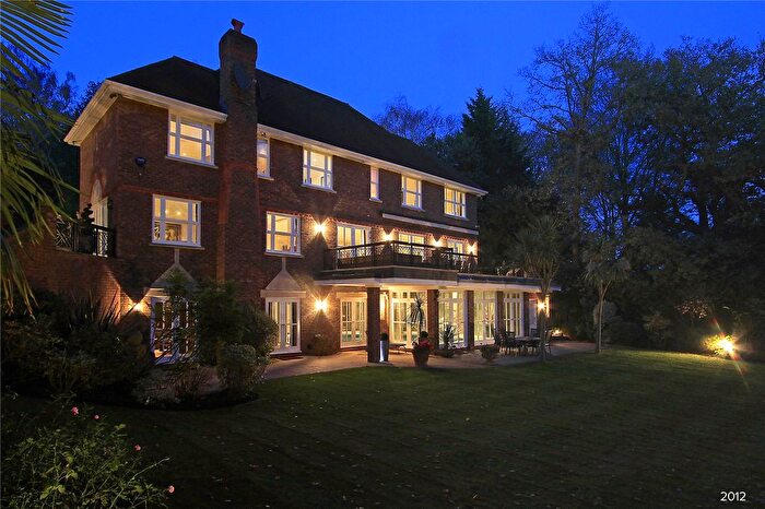 5 Bedroom Detached House For Sale In Carrington Close, Coombe Park, Kingston Upon Thames, KT2