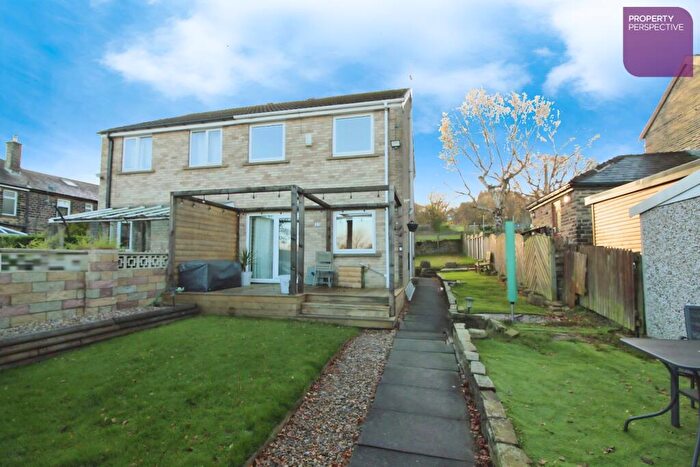 3 Bedroom Semi-Detached House For Sale In Herbert Street, Clayton, Bradford, BD14