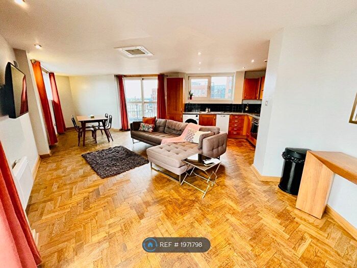 2 Bedroom Flat To Rent In Waterloo Street, Leeds, LS10