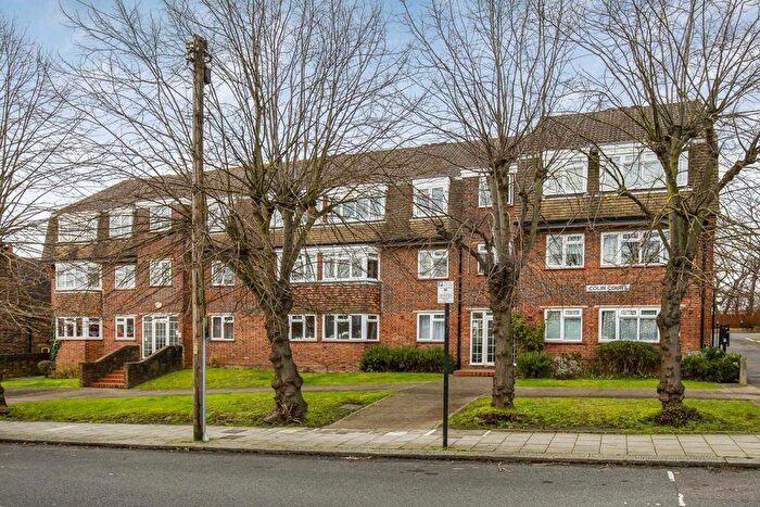 2 Bedroom Flat To Rent In Woodfield Avenue, London, SW16