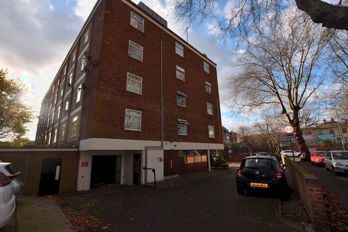 Studio For Sale In Tavistock Court, Nottingham, NG5