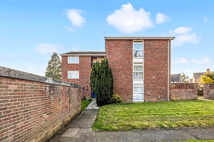 2 Bedroom Flat For Sale In St. Cuthmans Road, Steyning, BN44