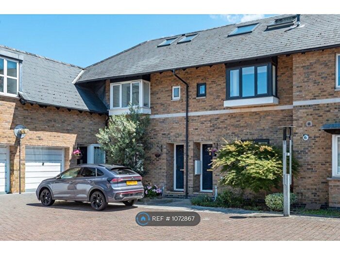4 Bedroom Terraced House To Rent In Magellan Place, London, E14