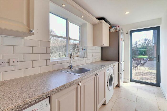 5 Bedroom Detached House For Sale In Frittenden Road, Staplehurst, Tonbridge, Kent, TN12