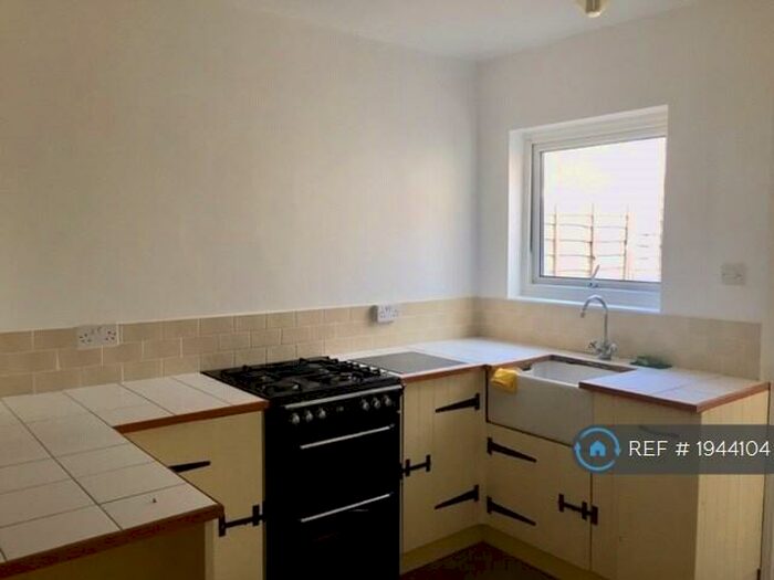 2 Bedroom Terraced House To Rent In Furze Road, Thornton Heath, CR7