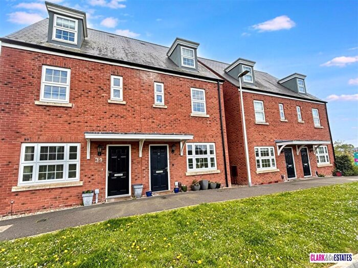 3 Bedroom Semi Detached House For Sale In Savoy Street, Topsham, EX2