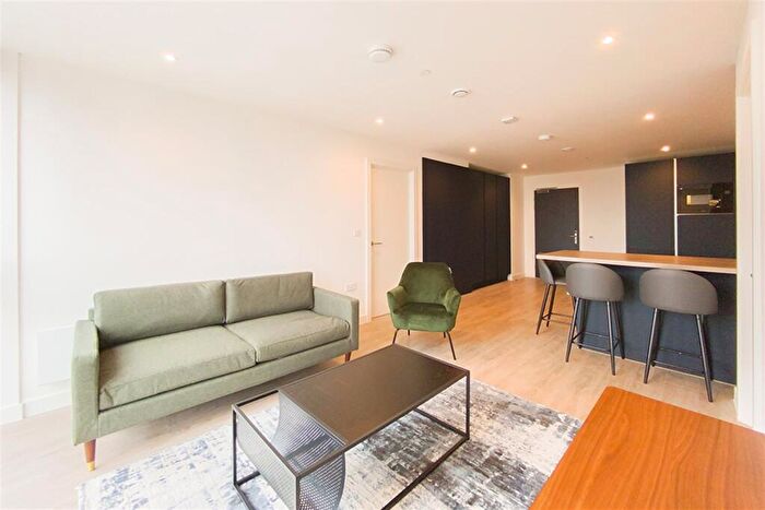 2 Bedroom Apartment To Rent In Riverview, M3