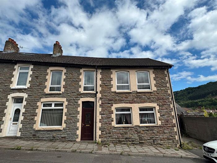 5 Bedroom End Of Terrace House For Sale In Stanley Street, Ynysddu, Newport, NP11