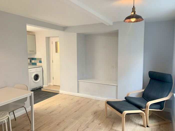 2 Bedroom Apartment To Rent In A Hounds Gate, Nottingham, NG1