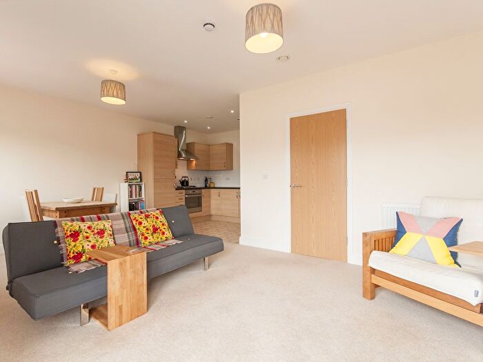 2 Bedroom Flat To Rent In Brock Grove, Oxford, OX2