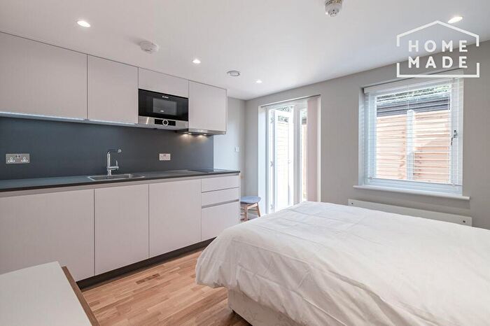 Studio To Rent In Howard Road, Willesden Green, NW2