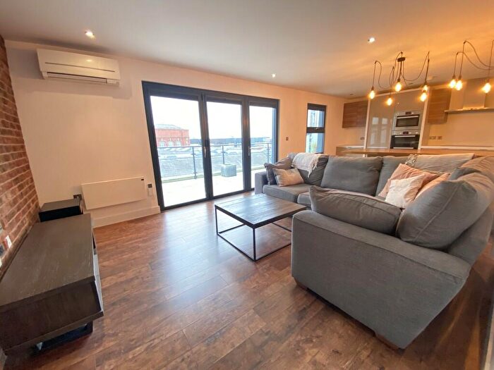 3 Bedroom Apartment To Rent In Paragon Mill, Cotton Street, M4