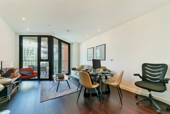 1 Bedroom Apartment For Sale In Glacier House, Charles Clowes Walk, Nine Elms, SW11