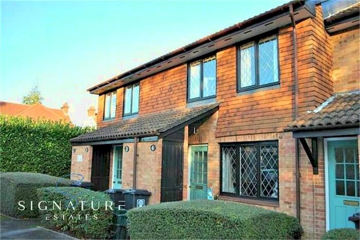 1 Bedroom Maisonette To Rent In Grasmere Close, Watford, WD25