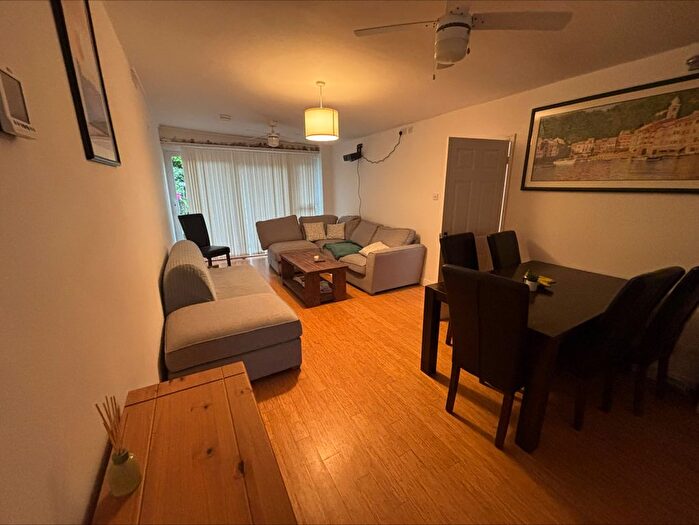 2 Bedroom Detached Bungalow To Rent In Highfield Road, Southampton, SO17