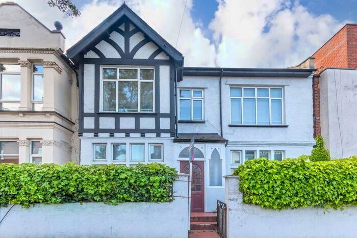 1 Bedroom Flat To Rent In Gunnersbury Lane, London, W3