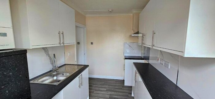 2 Bedroom Flat To Rent In Wentworth Court, Wentworth Road, Barnet, EN5