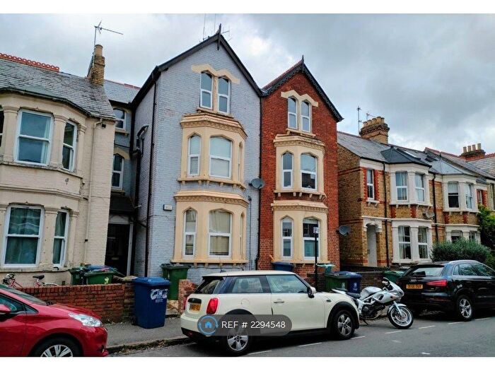 6 Bedroom Semi-Detached House To Rent In Divinity Road, Oxford, OX4