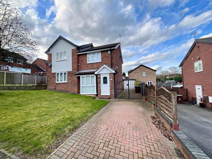 2 Bedroom Semi Detached House For Sale In Robbie Burns Road, Nottingham, NG5