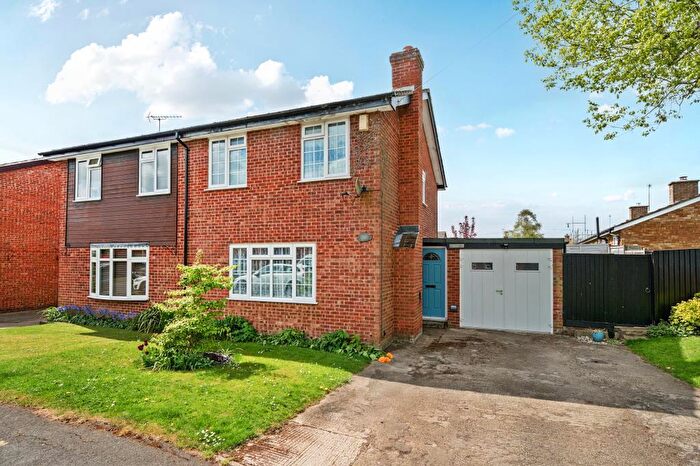 3 Bedroom Semi-Detached House For Sale In Oakley, Buckinghamshire / Oxfordshire Borders, HP18