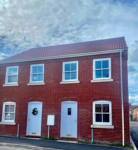 2 Bedroom Property To Rent In Ravensmere, Beccles, NR34