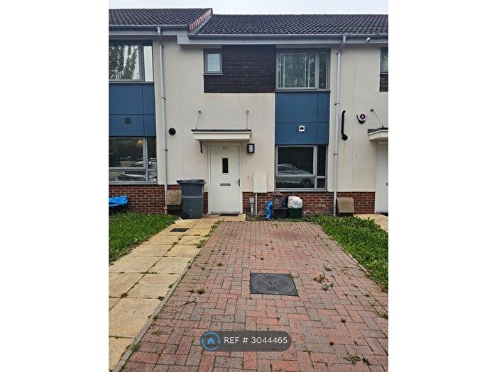 2 Bedroom Terraced House To Rent In The Groves, Bristol, BS13