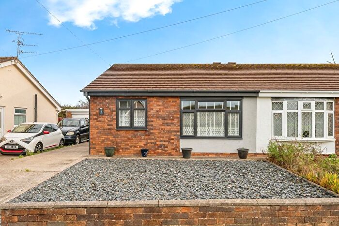 2 Bedroom Semi-Detached Bungalow For Sale In Gelli For, Rhyl, LL18