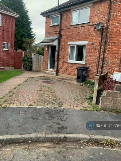 3 Bedroom Semi-Detached House To Rent In Geneva Square, Moorends, Doncaster, DN8