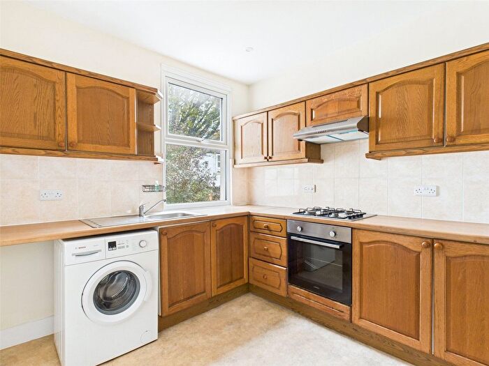 3 Bedroom Flat To Rent In Clarendon Road, Hove, East Sussex, BN3