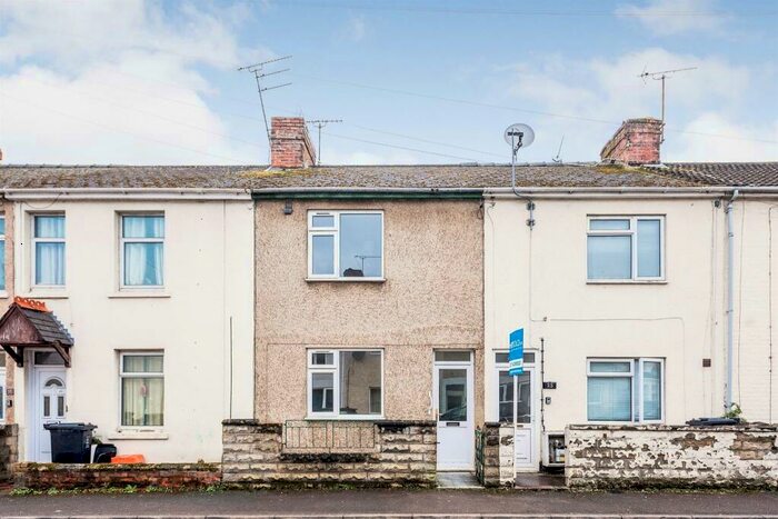 3 Bedroom House To Rent In William Street, Swindon, SN1