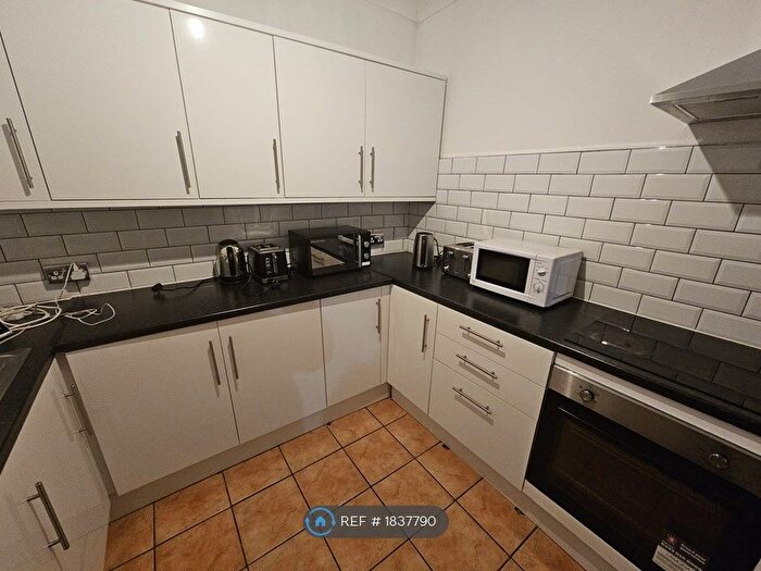 1 Bedroom Property To Rent In Warrington Road, Wigan, WN3