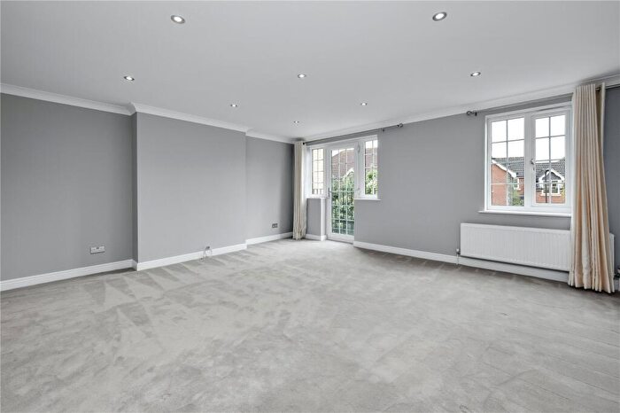 4 Bedroom Terraced House To Rent In Lynwood Road, Thames Ditton, Surrey, KT7