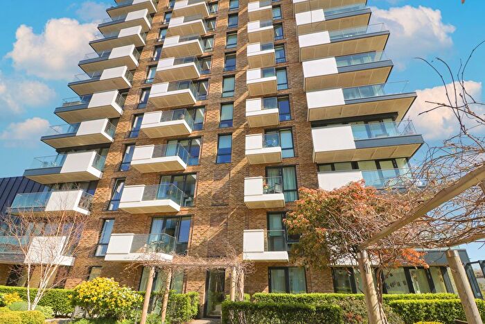 Block Of Flats To Rent In Naval House, Woolwich, SE18