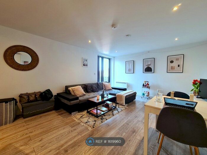 1 Bedroom Flat To Rent In Satchwell Road, London, E2