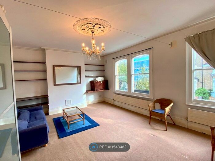 Studio To Rent In Freegrove Road, London, N7