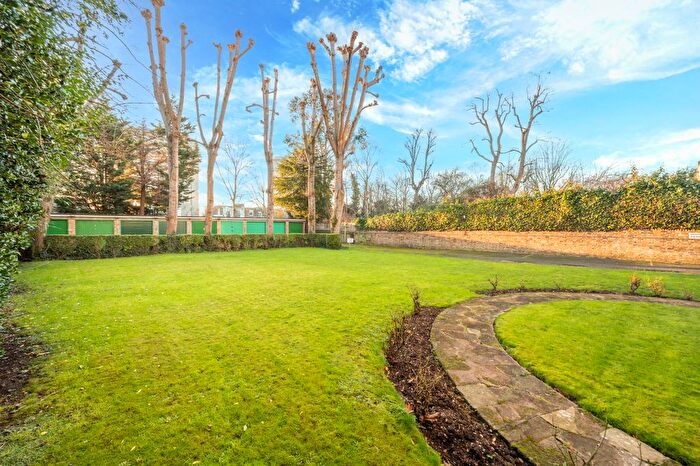 2 Bedroom Flat For Sale In Hamilton Hall, Hamilton Terrace, NW8