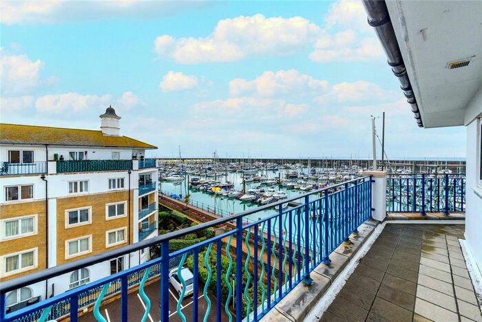 3 Bedroom Flat To Rent In Neptune Court, The Strand, Brighton, BN2