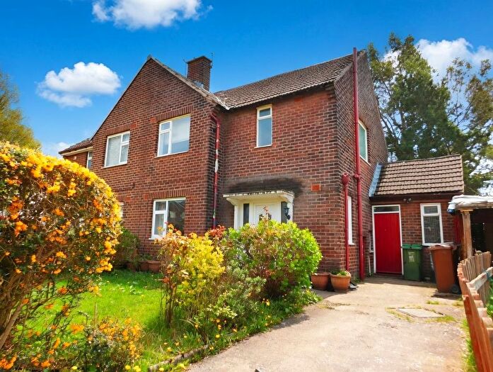 3 Bedroom Semi Detached House For Sale In Propps Hall Drive, Manchester, M35