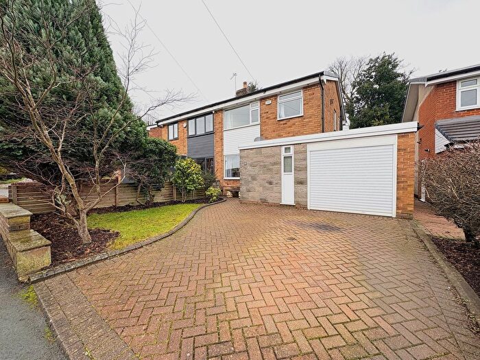 3 Bedroom Semi Detached House For Sale In Rosedale Avenue, Bolton, BL1