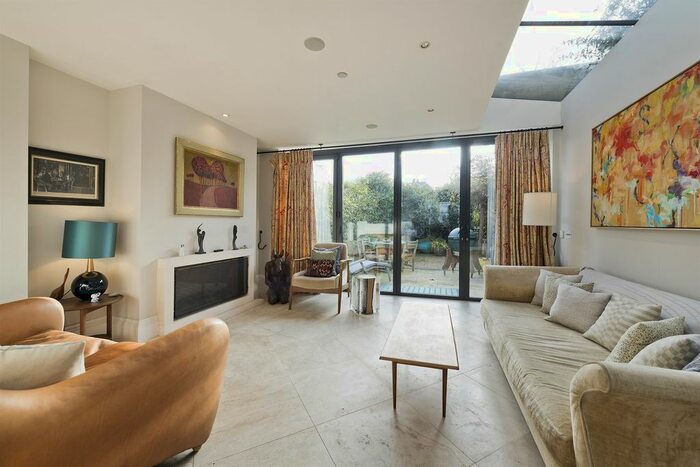 5 Bedroom Detached House To Rent In Sterndale Road, London W14