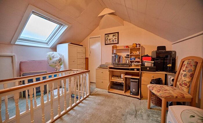 2 Bedroom Semi-Detached Bungalow For Sale In Greenwood Road, Stoke Golding, CV13