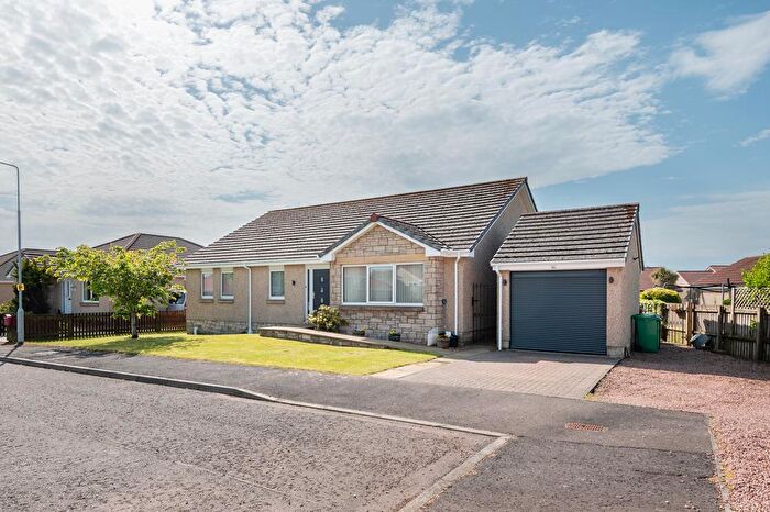 4 Bedroom Detached Bungalow For Sale In Hutton Browne Grove, Kennoway, Fife, KY8