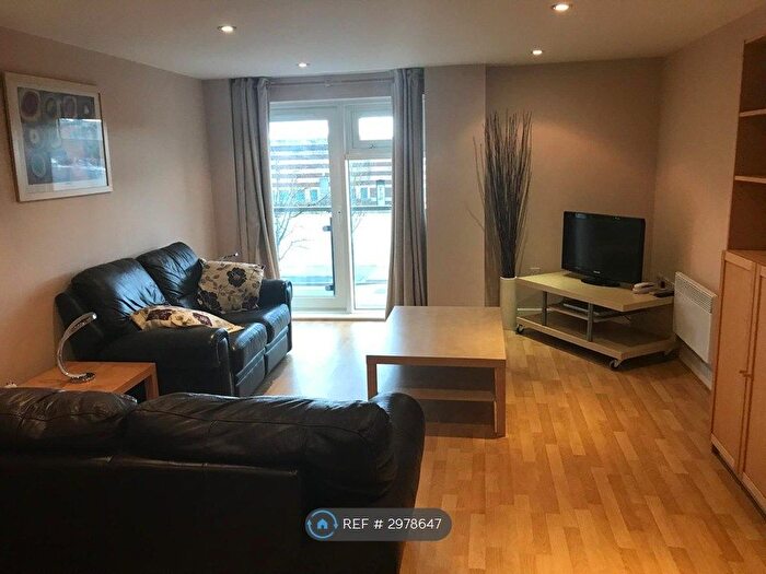 2 Bedroom Flat To Rent In Altamar, Swansea, SA1