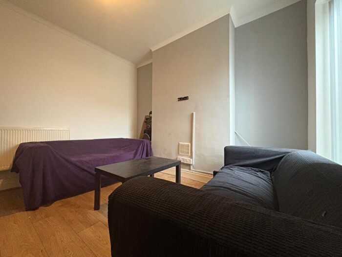 4 Bedroom Terraced House To Rent In Florentia Street, Cathays, CF24