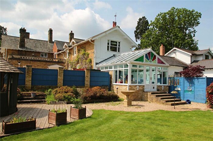 4 Bedroom Semi-Detached House For Sale In Reading Road, Burghfield Common, Reading, Berkshire, RG7